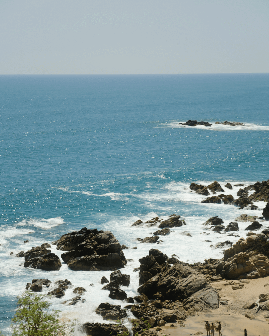 Costa rocosa de Puerto Escondido